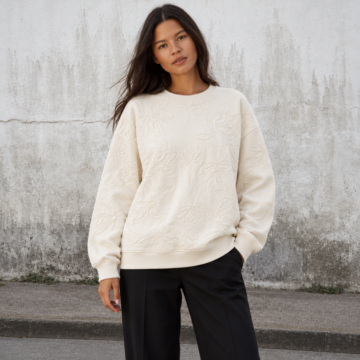 Floral Embroidered Sweatshirt.